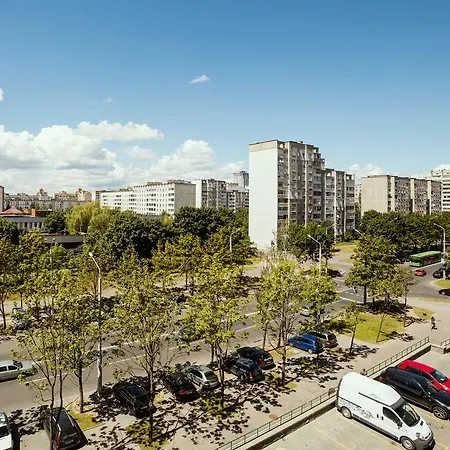 Apartment Tvoy Ostrov On Surganova *
